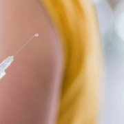 Çocuklarda Polen Alerjisinde Aşı Tedavisi Nasıl Uygulanır